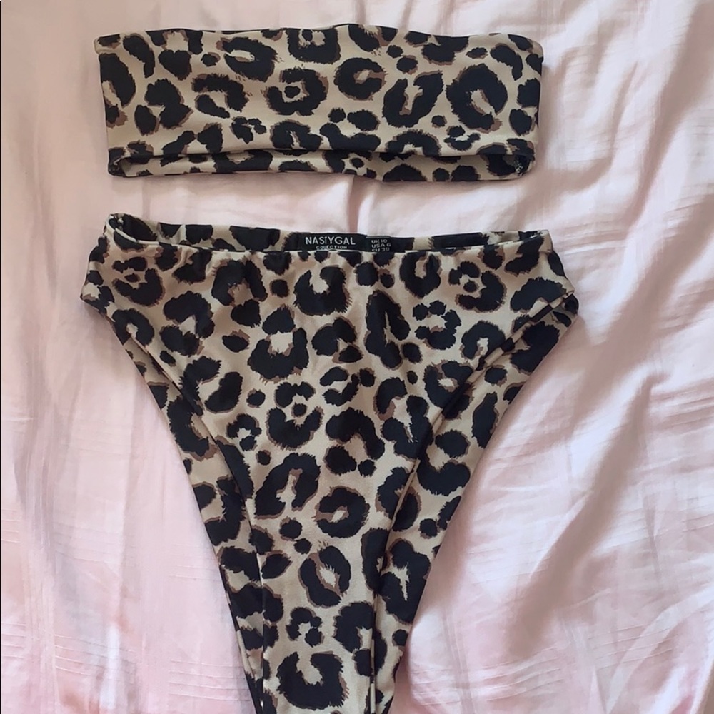 Leopard print binki